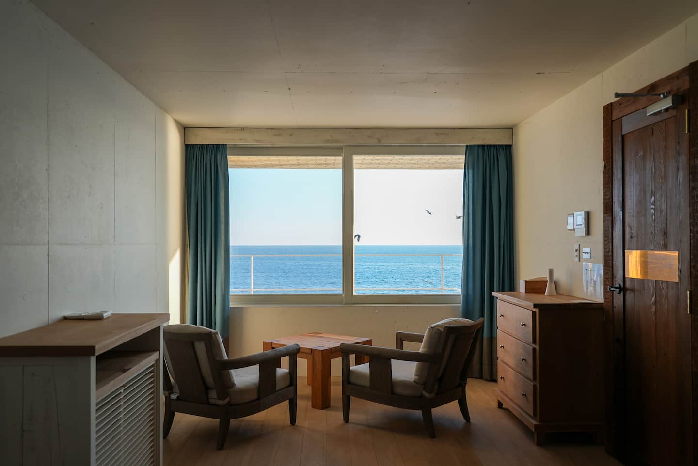 SEA WINDOW 3